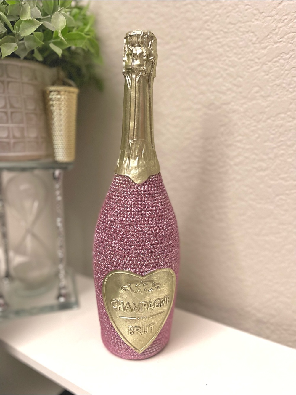 Pink & Gold table Decor - Picture 1 of 4